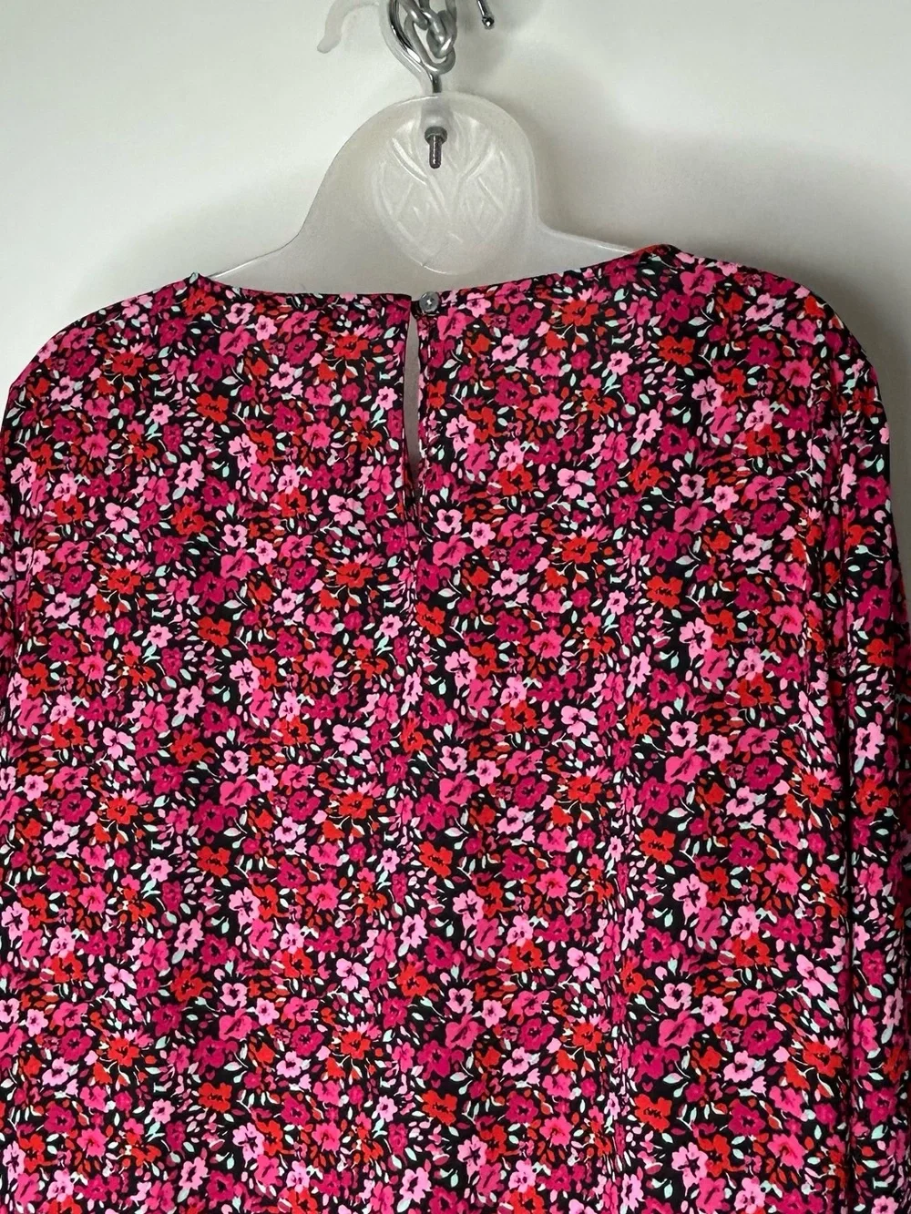 J CREW Factory Women L Pink Red Floral Flowers on Black Long Sleeve Blouse Top.